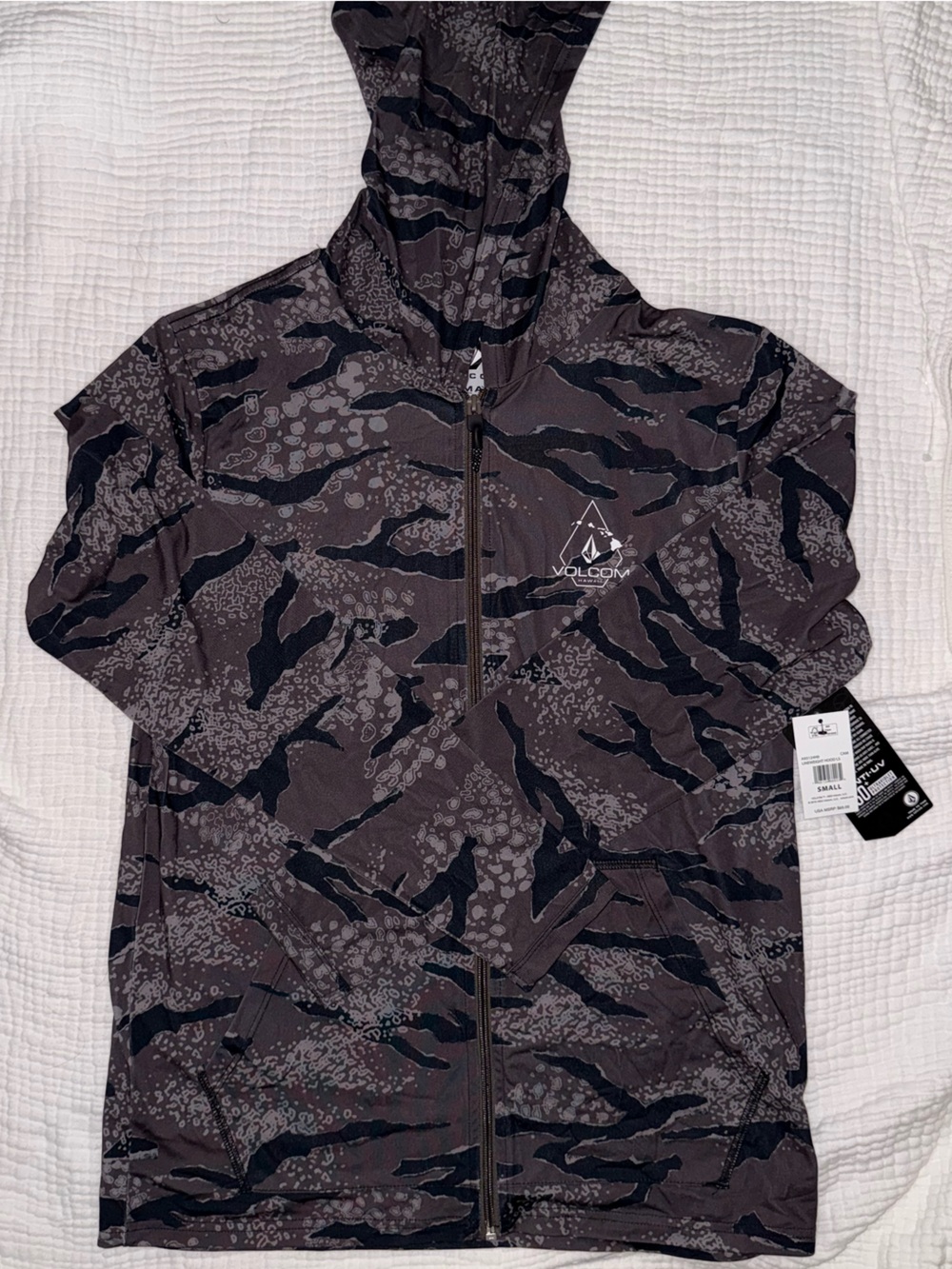 Volcom Men’s Black and Gray Camo Rash Guard Hoodie